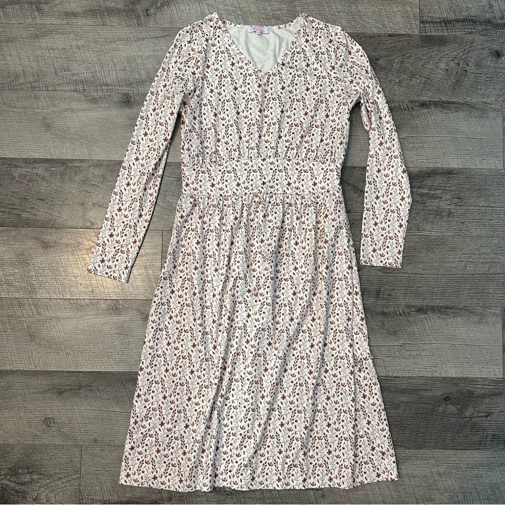 Mountain Aire Boutique fall dress. Nursing access.